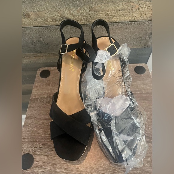 Shoedazzle Tina Crossover Sandals Black Raffia Block Heel Ankle Straps Size 9.5 - Picture 6 of 14